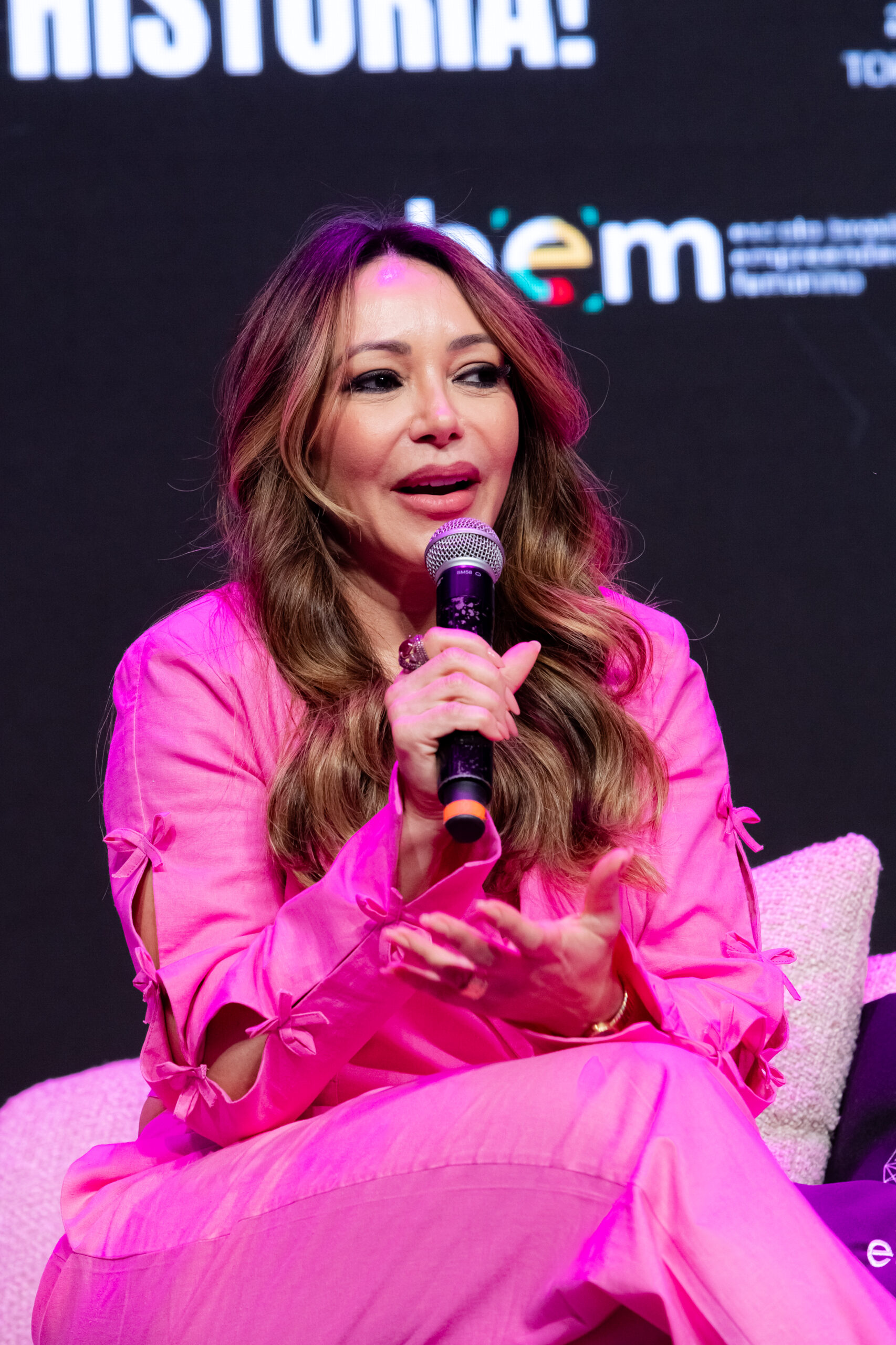 ADRIANA RESTUM - PLANET GIRLS